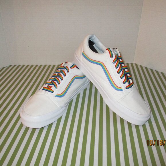 Vans Old Skool Sneakers - Picture 9 of 14